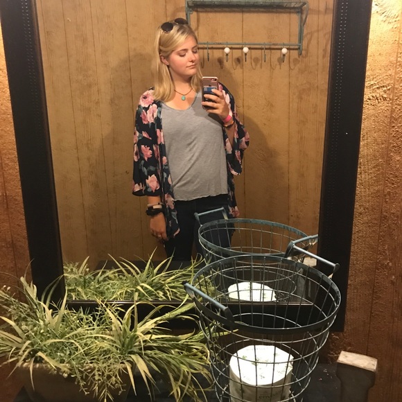 Meet your Posher, Jessie - Picture 2 of 3